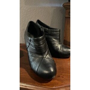 GIANNI BINI Black Pleated Ruched‎ Ankle Booties Boots 6.5M Block heel Chic
